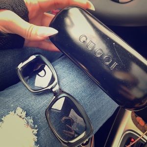 Authentic Gucci Sunglasses with Gucci case